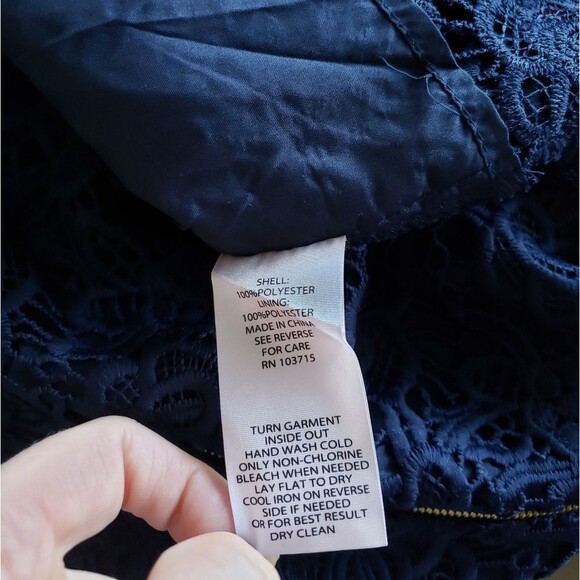 Nanette Lepore Sleeveless Floral Lace Top Size Large Dark Navy Blue - Picture 7 of 9